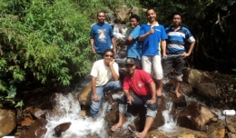 Para Pastor Pasionis dalam picnic persaudaraan di Flores - NTT